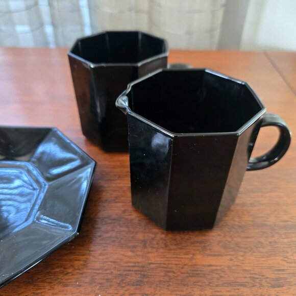 VTG Black Arcoroc Octime France 2 Cups 2 Saucers and Creamer Tempered Glass - Picture 4 of 14